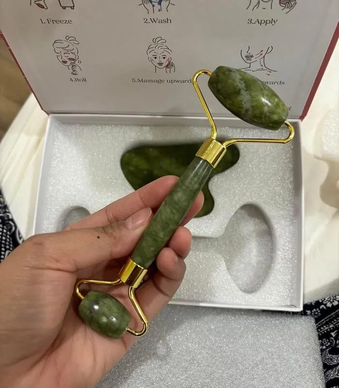 This <a Style="Display:inline;" Href="Https://Www.amazon.com/Baimei-Roller-Facial-Routine-Puffiness-Light/Dp/B08yn3kc2z?ie=utf8&th=1&linkcode=ll1&tag=bplemur-20&linkid=39ae0961ad9d37de5535f1778183ea37&language=en_us&ref_=as_li_ss_tl" Target="_blank"><span Style="Font: Inherit; Color: #d74b1f;"> Jade Roller & Gua Sha Set </Span> Is The Perfect Stocking Stuffer For The Skincare Enthusiast In Your Life (Or For Yourself, Let's Be Honest)