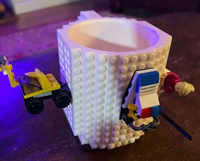 This <a Style="Display:inline;" Href="Https://Www.amazon.com/Build-Creative-Building-Beverage-Birthday/Dp/B07j66v6zs?ie=utf8&th=1&linkcode=ll1&tag=bplamb-20&linkid=37da872c5bcc2e70cf3198252c74e106&language=en_us&ref_=as_li_ss_tl" Target="_blank"><span Style="Font: Inherit; Color: #d74b1f;"> Building Brick Mug </Span> Is The Perfect Way To Build Your Best Morning Ever! It's Compatible With Your Favorite Building Bricks, So You Can Customize Your Mug And Unleash Your Creativity