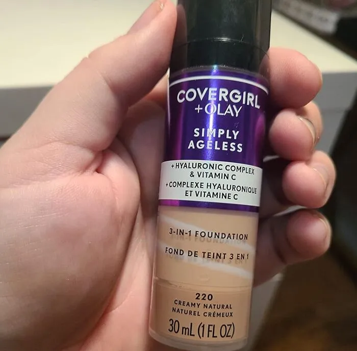 This <a Style="Display:inline;" Href="Https://Www.amazon.com/Covergirl-Simply-Ageless-Liquid-Foundation/Dp/B07jp7cp9t?ie=utf8&th=1&linkcode=ll1&tag=bpfox-20&linkid=4a1f3a1ddf074f9344b73f2953795ed8&language=en_us&ref_=as_li_ss_tl" Target="_blank"><span Style="Font: Inherit; Color: #d74b1f;"> Covergirl & Olay Simply Ageless 3-In-1 Liquid Foundation </Span> Is Like A Time Machine For Your Face, Blurring Imperfections And Leaving You With A Youthful, Radiant Glow