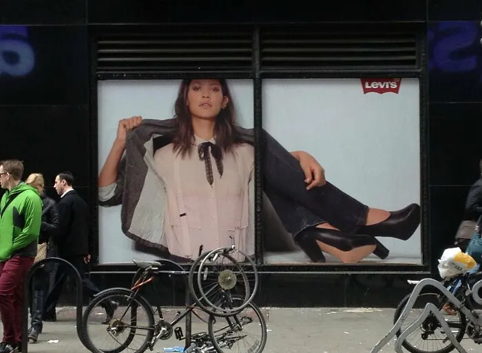 Otro estándar de belleza inalcanzable representado en una publicidad