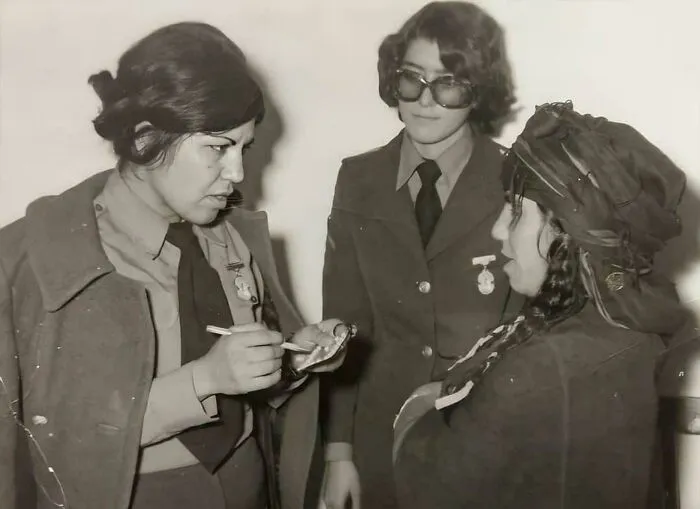 Representatives Of The Health Corps Interview Rural Village Women, 1970s. During The Latter Half Of The Pahlavi Era, Iranian's Women's Literacy Rates Improved At A Rate Of 15% Per Decade, And The Number Of Women Enrolled In Higher Education Increased 1500%