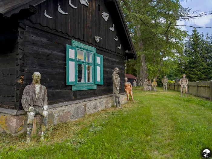Off The Beaten Path: The Fascinating Sculptures Of Adam Szubski (15 Pics)