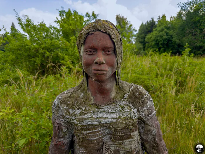 Off The Beaten Path: The Fascinating Sculptures Of Adam Szubski (15 Pics)