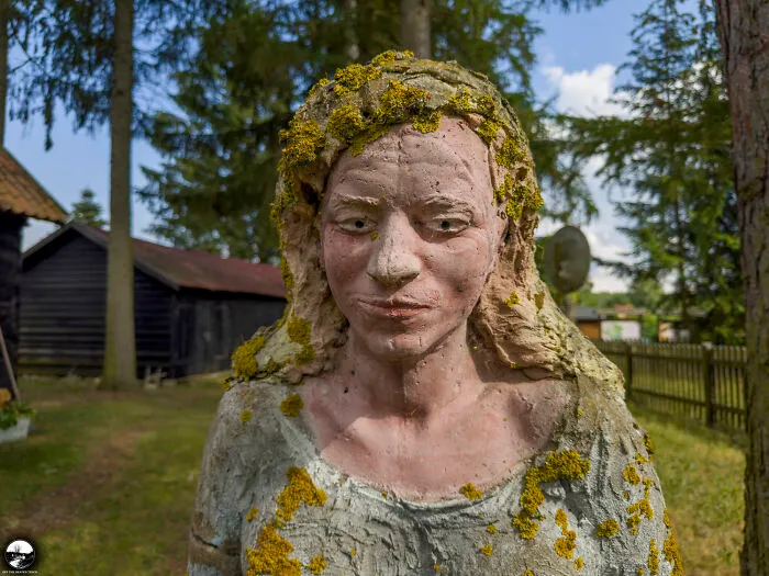 Off The Beaten Path: The Fascinating Sculptures Of Adam Szubski (15 Pics)