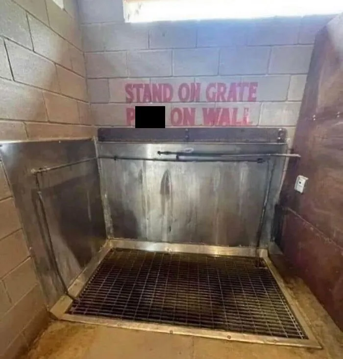 30 Bizarre And Unsettling Toilet Pics That May Make You Appreciate Your Own Bathroom More