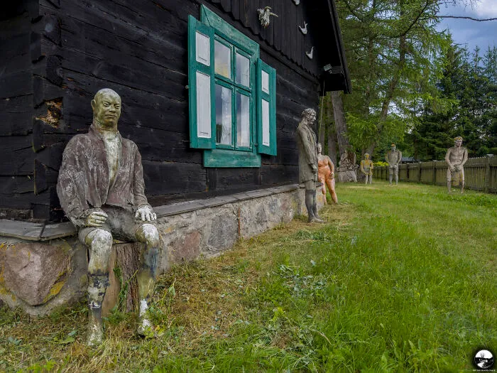 Off The Beaten Path: The Fascinating Sculptures Of Adam Szubski (15 Pics)