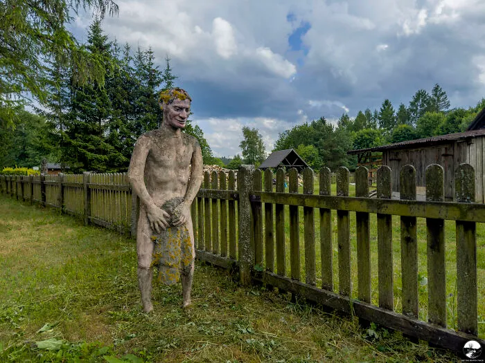 Off The Beaten Path: The Fascinating Sculptures Of Adam Szubski (17 Pics)