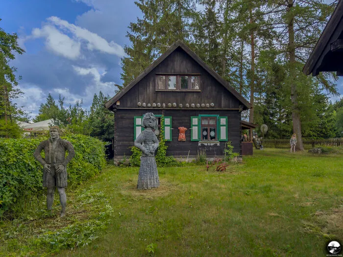 Off The Beaten Path: The Fascinating Sculptures Of Adam Szubski (15 Pics)