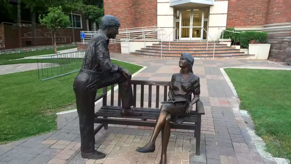 30 Mansplaining Memes That Say It All