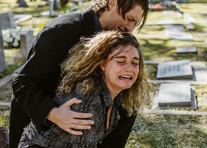 “It Still Hurts”: 50 Experiences That Broke People’s Hearts Into A Million Pieces