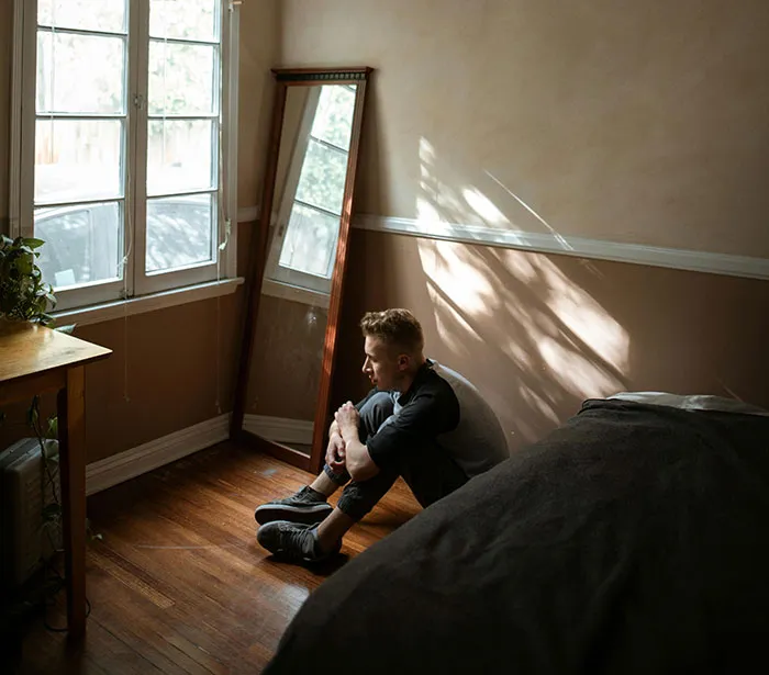 “No One Can Stop Me”: 40 People Confess To The Weirdest Things They Do Living Alone