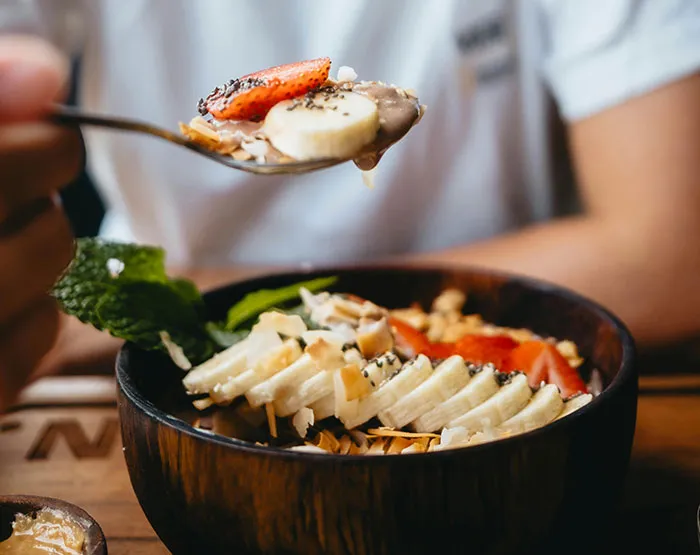 “No One Can Stop Me”: 40 People Confess To The Weirdest Things They Do Living Alone