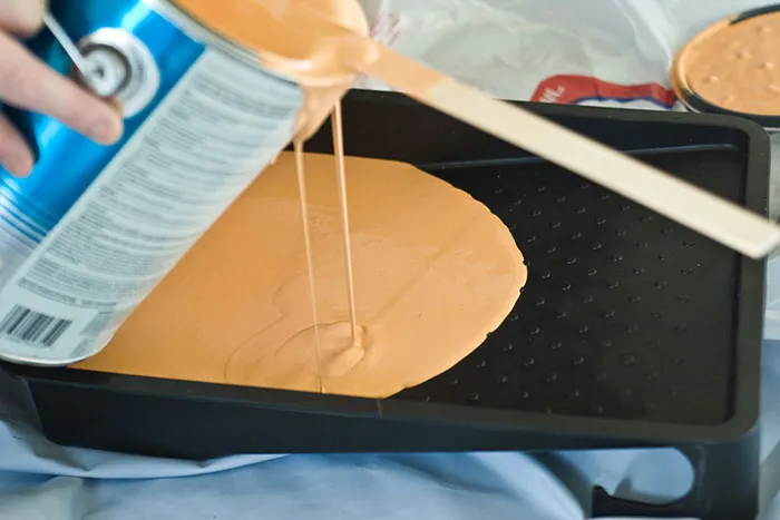 “No One Can Stop Me”: 40 People Confess To The Weirdest Things They Do Living Alone