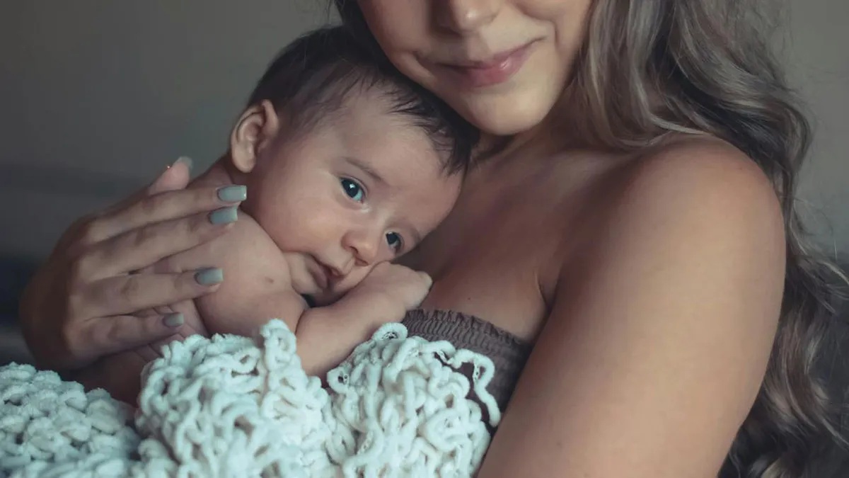 “I Thought The Spelling Was A Joke”: Parents Angry After Friend Gets Honest About Their Baby’s Name