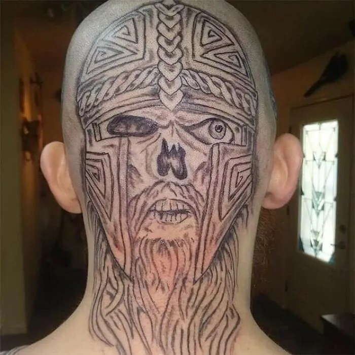 Estas 35 personas querían un tatuaje genial pero terminaron con un error permanente