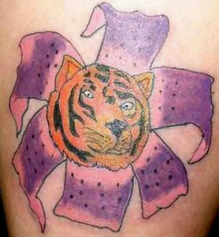 Estas 35 personas querían un tatuaje genial pero terminaron con un error permanente