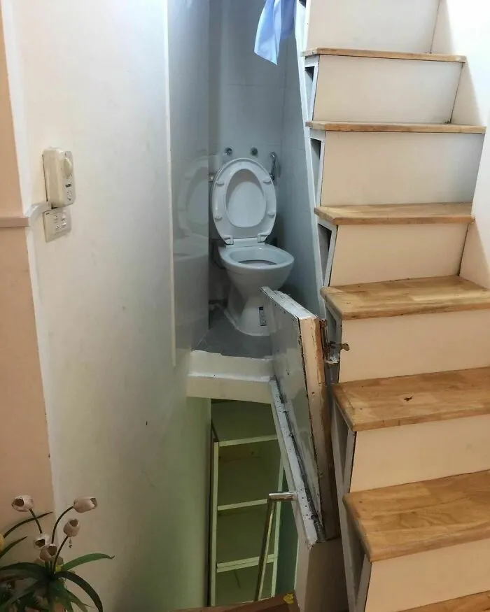 30 Bizarre And Unsettling Toilet Pics That May Make You Appreciate Your Own Bathroom More