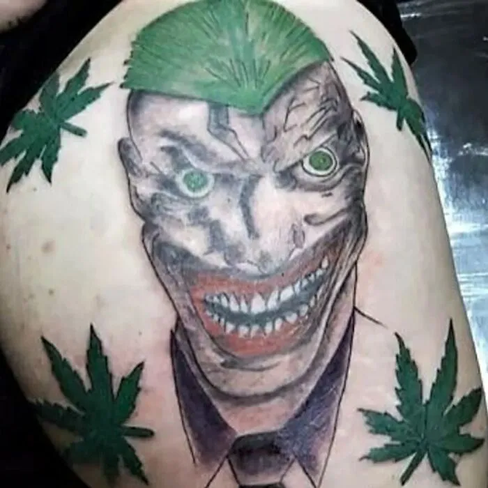 Estas 35 personas querían un tatuaje genial pero terminaron con un error permanente