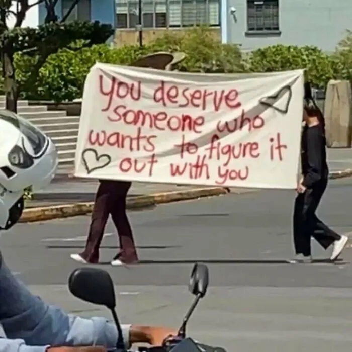 “We’re Not Really Strangers”: 50 Inspiring Signs And Labels About Meaningful Connections