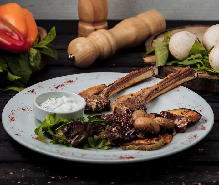 “Iron Levels Got Too Low To Donate Blood”: People Share What Made Them Quit Veganism For Good