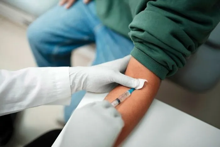 “Iron Levels Got Too Low To Donate Blood”: People Share What Made Them Quit Veganism For Good
