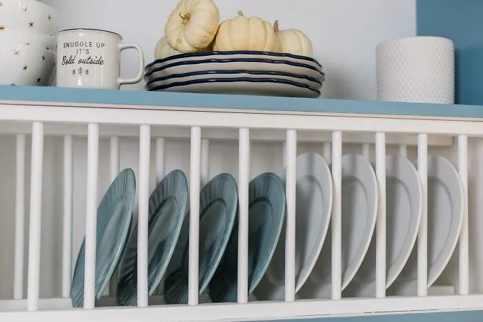 “I Am Pretty Sure They Are Now Illegal”: 44 Home Features That Have Been Faded Into History