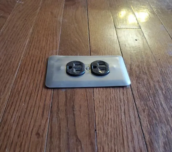 “I Am Pretty Sure They Are Now Illegal”: 44 Home Features That Have Been Faded Into History