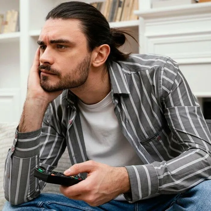 40 Of The Biggest Double Standards In Society, According To People Online