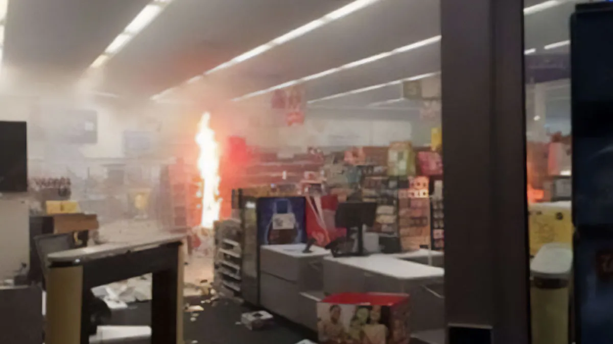 “I Still Need An ID”: 50 Examples Of Unhinged Customer Behavior At CVS And Walgreens