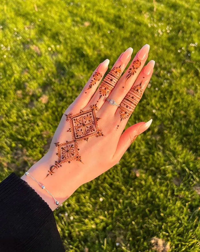 Delicate Geometry