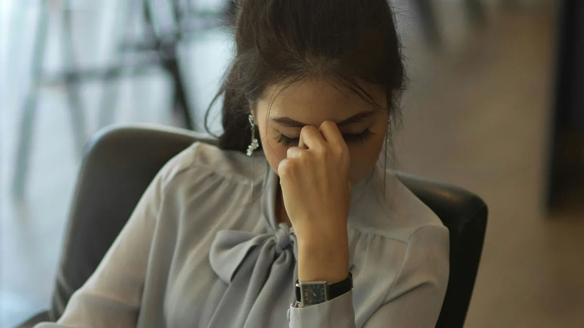 Woman Asks For Advice After Husband Tries To Control What She Eats, Gets A Reality Check