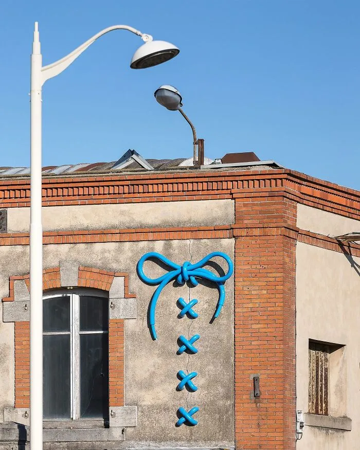 Urban Surrealism Featuring Mind-Bending Buildings By British Sculptor Alex Chinneck (21 New Pics)