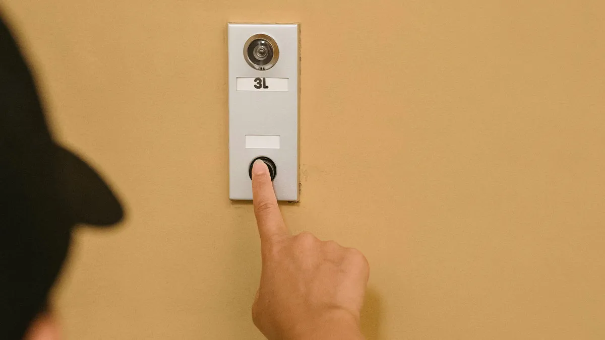 Person Comes Up With A Plan To Teach Neighbors’ Kids To Stay Away From Other People’s Property