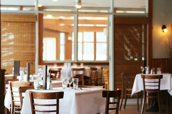 "I Am Not Eating Here, We Need To Leave": 30 Red Flags In Restaurants