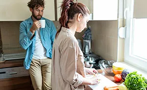 Husband Declares “You Cook, You Clean” Rule After Wife’s Pasta Tornado, Leaves Her Furious