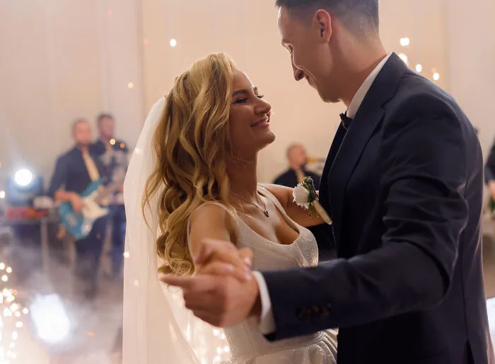 “Had A Bridesmaid Go Into Labor”: 40 Wild And Sad Things That Happened At Weddings
