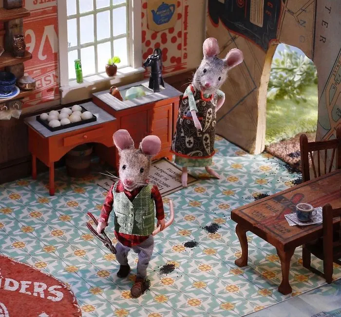 This Artist Creates Miniature Worlds Filled With Anthropomorphic Mice (30 Pics)