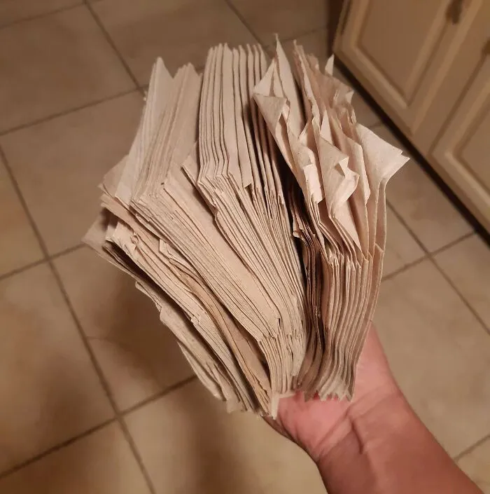26 Hábitos que la gente adoptó a causa de su pobreza, y que los demás quizá no perciban