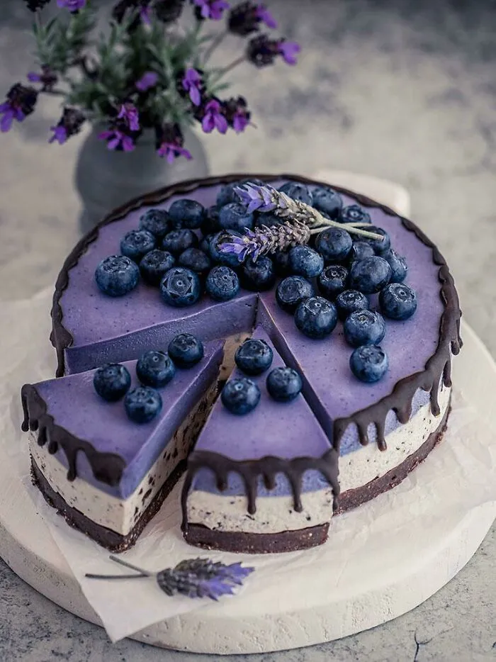 Stracciatella Maqui Berry And White Chocolate Cheesecake