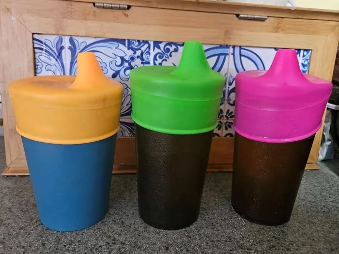 Keep Spills At Bay With <a Style="Display:inline;" Href="Https://Www.amazon.com/Healthy-Sprouts-Silicone-Sippy-Lids/Dp/B075zbd7jx?ie=utf8&linkcode=ll1&tag=bpflamingo-20&linkid=672dfc345409e96ec97f43e10bc40c54&language=en_us&ref_=as_li_ss_tl" Target="_blank"><span Style="Font: Inherit; Color: #d74b1f;"> Silicone Sippy Cup Lids</Span>. They Ensure Your Little One's Drinks Stay In The Cup And Not On Your Floors, Clothes, Or Furniture. Because Who Needs A Daily Water Feature In Their Living Room?