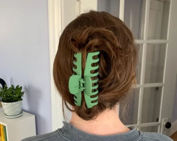 Time To Tame Those Messy Locks With A Set Of <a Style="Display:inline;" Href="Https://Www.amazon.com/Perfect-Barrettes-Fashion-Accessories-Burlywood/Dp/B08dkxffdk?ie=utf8&linkcode=ll1&tag=bpaxolotl-20&linkid=300d39cfe2564d13055fc07676683b74&language=en_us&ref_=as_li_ss_tl" Target="_blank"><span Style="Font: Inherit; Color: #d74b1f;"> 4-Pack Claw Clips</Span>. These Stylish Clips Are Perfect For Adding A Bit Of Whimsy To Anyone's Hair, And They Come In A Pack Of Four - Because, Priorities!