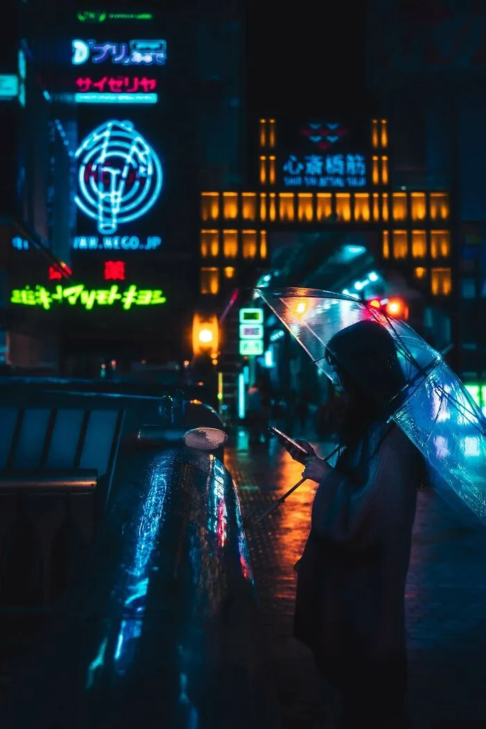 Lluvia nocturna en Osaka