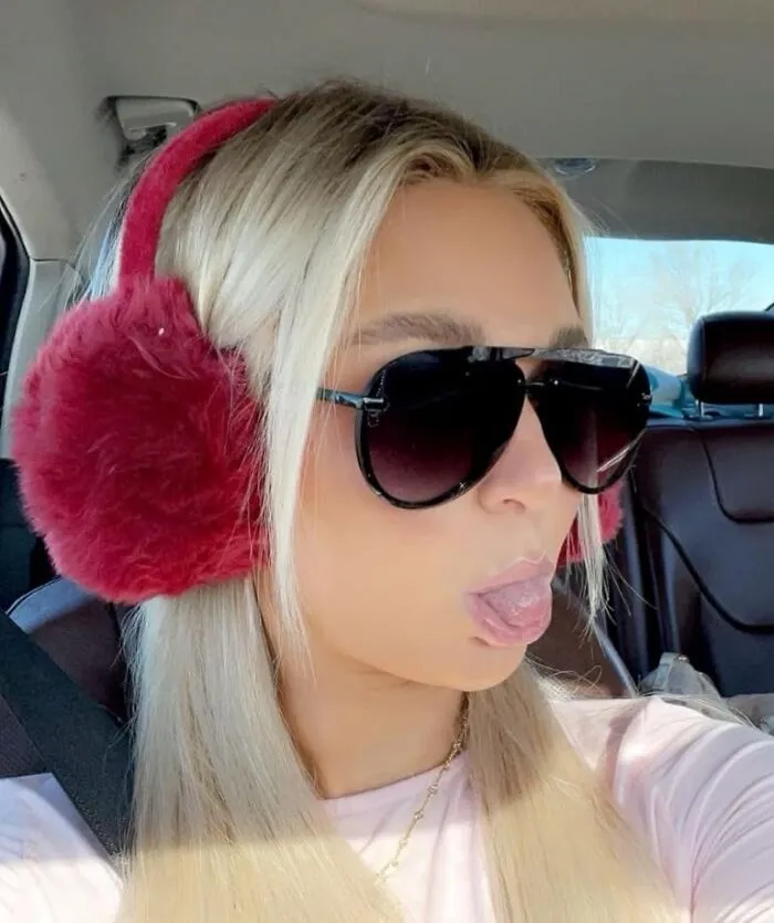 These <a Style="Display:inline;" Href="Https://Www.amazon.com/Earmuffs-Adjustable-Outdoor-Earmuff-C-White/Dp/B09bqw2953?ie=utf8&linkcode=ll1&tag=bporange-20&linkid=036279d6f42a0b95ad4fb093a58ba9d8&language=en_us&ref_=as_li_ss_tl" Target="_blank"><span Style="Font: Inherit; Color: #d74b1f;"> Fuzzy Earmuffs</Span> Are So Soft And Cozy, They'll Make Their Ears Feel Like They're Snuggled Up In A Cloud