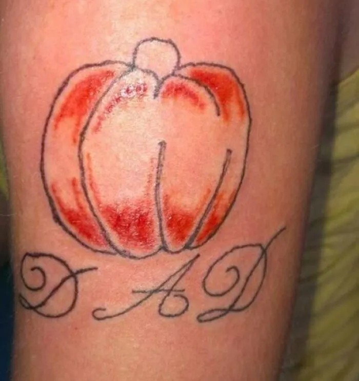 27 Personas que no se dan cuenta de lo horribles que son sus tatuajes (nuevas imágenes)