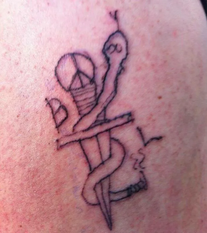 27 Personas que no se dan cuenta de lo horribles que son sus tatuajes (nuevas imágenes)