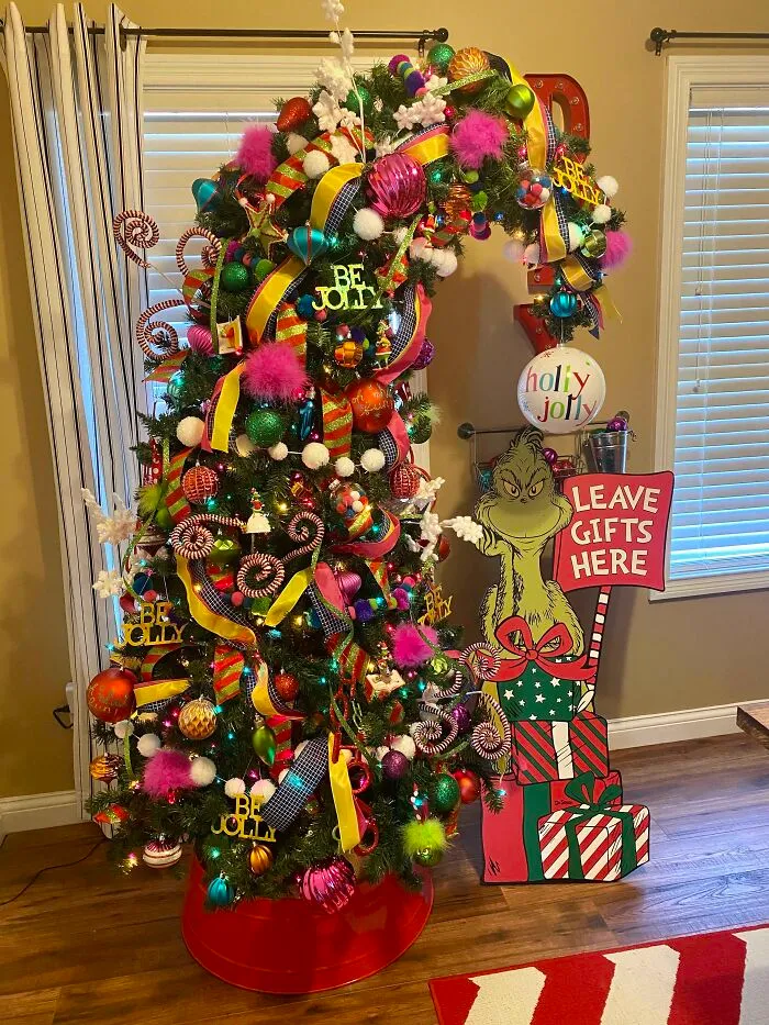 Christmas Freak! Grinch Tree! 1/8 In My House! Let Me Know If You Want To See The Other 7! This One Stays Up All Year In Our “Craft Room”