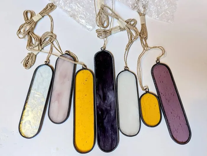 Gift Her A Touch Of Elegance With A <a Style="Display:inline;" Href="Https://Www.amazon.com/Fernweh4u-Stained-Suncatchers-Hanging-Element/Dp/B09mzmkbb5?ie=utf8&linkcode=ll1&tag=bpdog-20&linkid=32c019e57ebdfb98a347e012a0bae41d&language=en_us&ref_=as_li_ss_tl" Target="_blank"><span Style="Font: Inherit; Color: #d74b1f;"> Stained Glass Suncatcher</Span>. This Beautiful And Unique Piece Adds A Splash Of Color And Artistry To Any Window, Creating A Stunning Display Of Light
