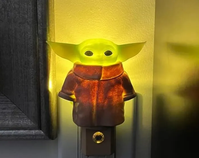 Let The Force Shine Bright In Your Nursery With This Adorably Radiant <a Style="Display:inline;" Href="Https://Www.amazon.com/Star-Wars-Mandalorian-Ul-Certified-53233/Dp/B08hk177pg?ie=utf8&linkcode=ll1&tag=bpgoose-20&linkid=45ac77e8f793fda0d0b87e4e6c2b8ab6&language=en_us&ref_=as_li_ss_tl" Target="_blank"><span Style="Font: Inherit; Color: #d74b1f;"> Baby Yoda Nightlight</Span>