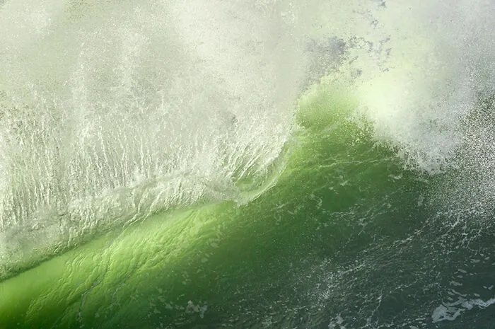 40 Awe-Inspiring Photos That Showcase The Majesty Of Ocean Waves By Rachael Talibart