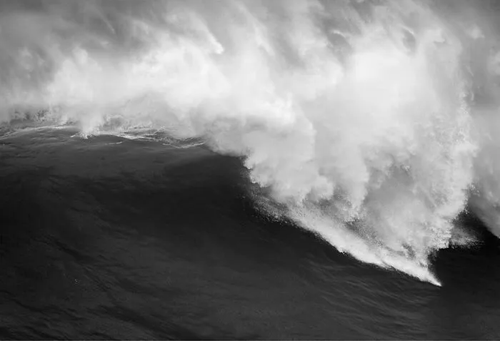 40 Awe-Inspiring Photos That Showcase The Majesty Of Ocean Waves By Rachael Talibart